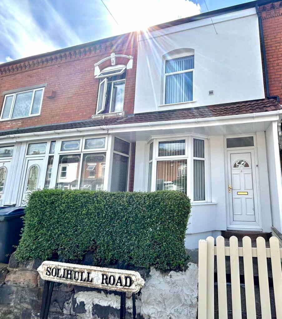 3 bedroom terraced house for sale in Solihull Road, Sparkhill, B11