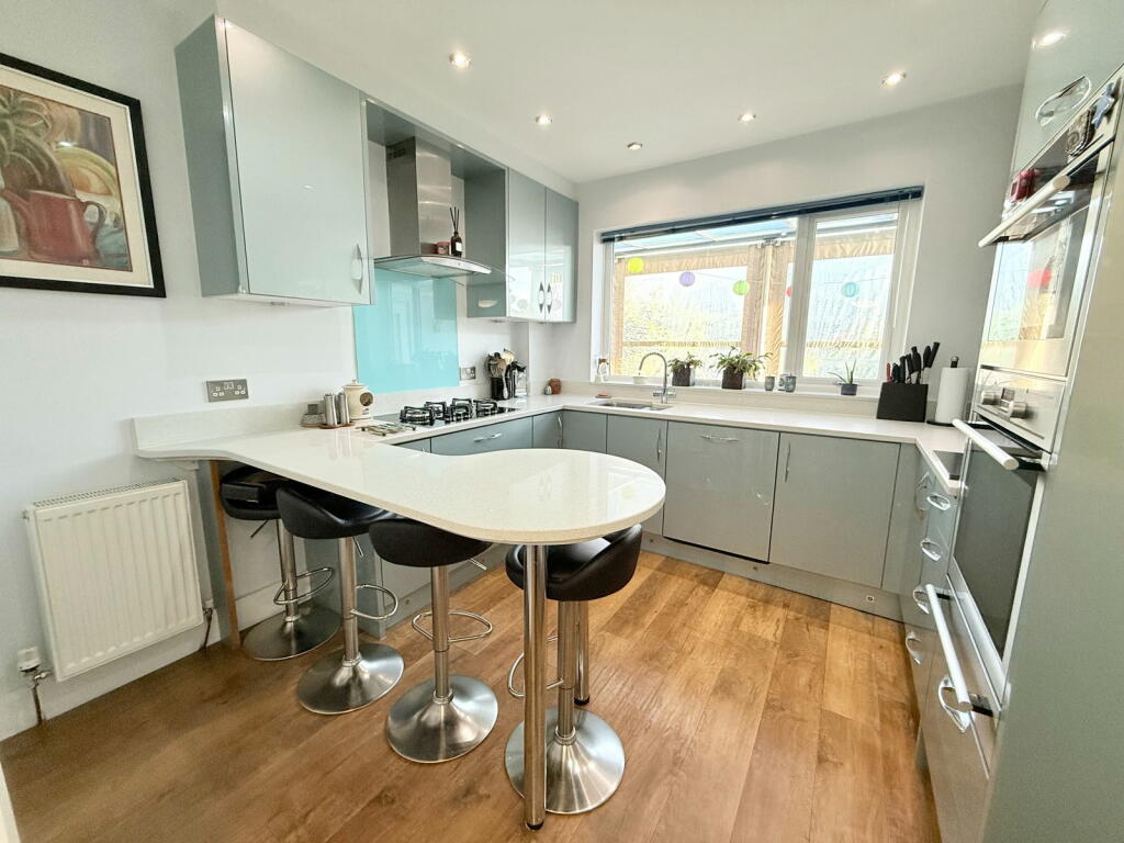 Additional property image - Queens Avenue, Shirley