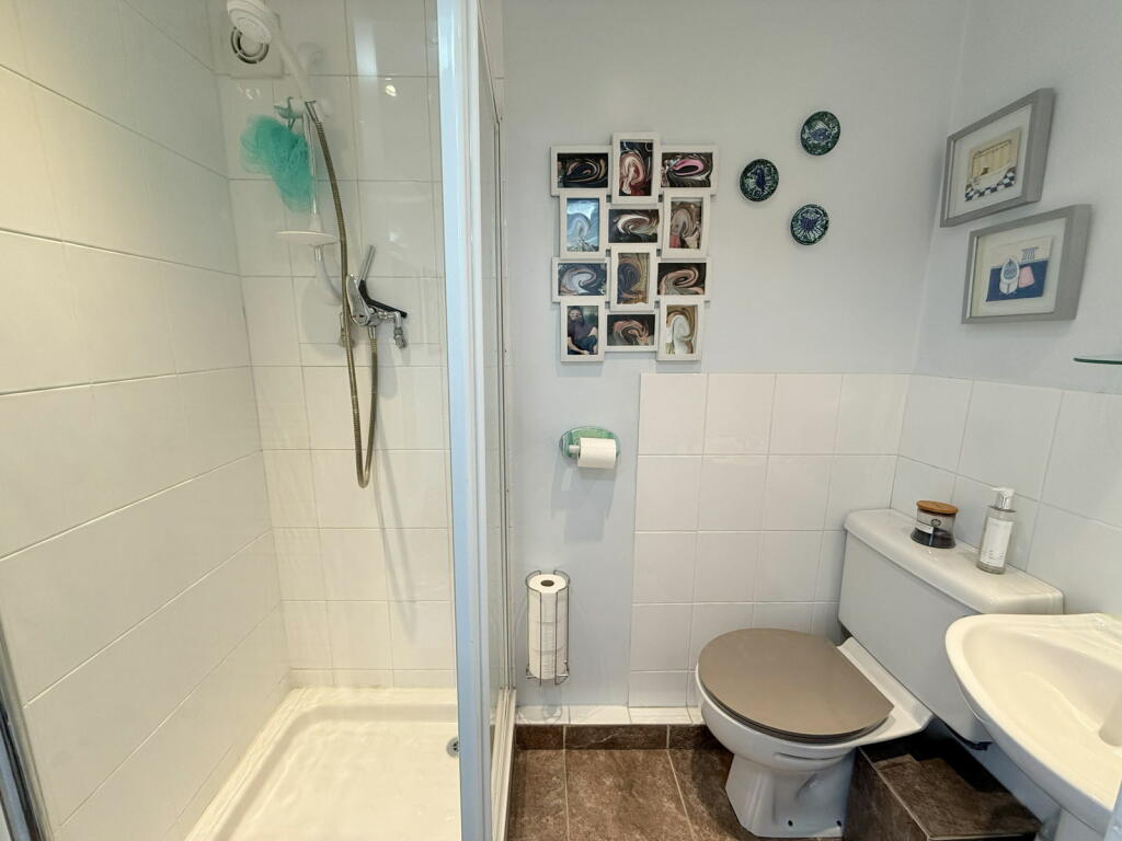Additional property image - Queens Avenue, Shirley