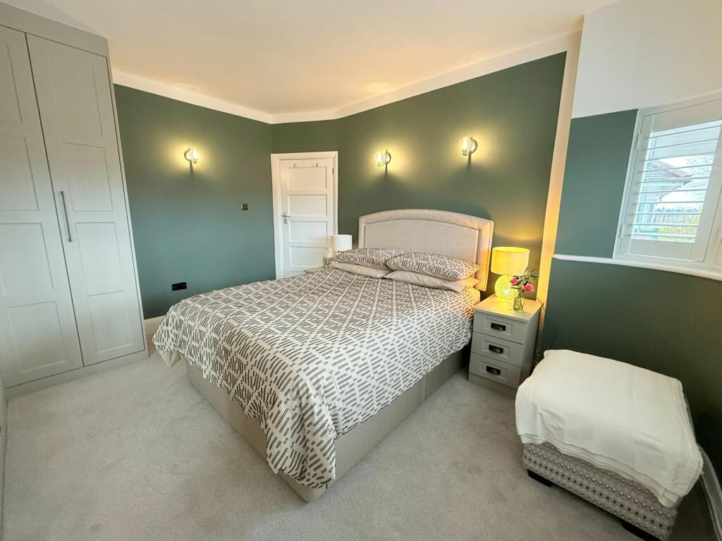 Additional property image - Queens Avenue, Shirley