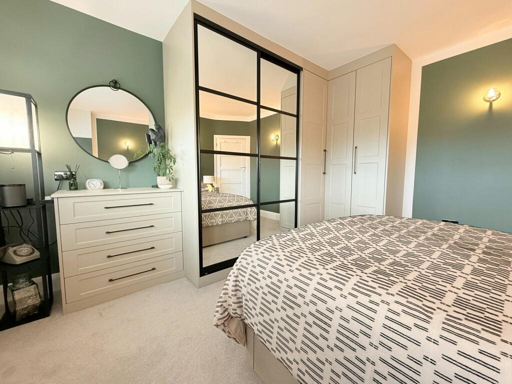 Additional property image - Queens Avenue, Shirley