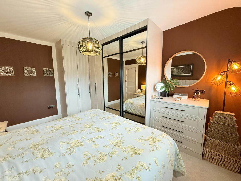 Additional property image - Queens Avenue, Shirley