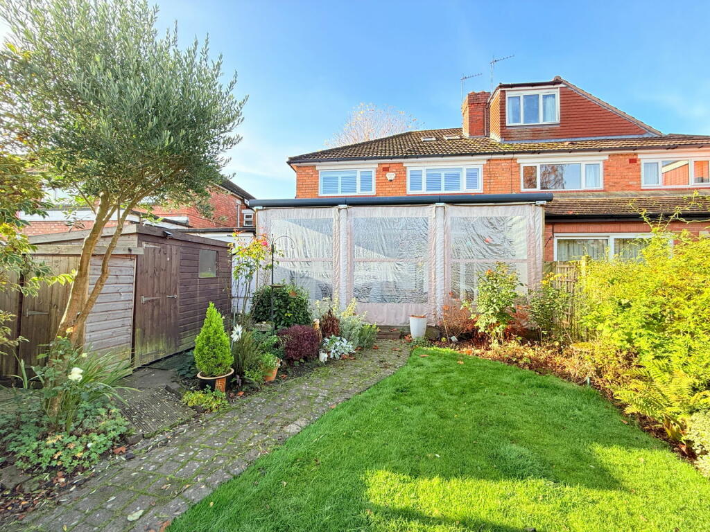 Additional property image - Queens Avenue, Shirley