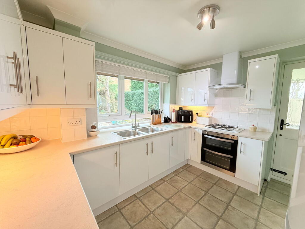 Additional property image - Gillows Croft, Monkspath