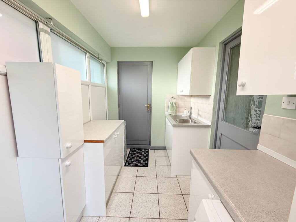 Additional property image - Gillows Croft, Monkspath