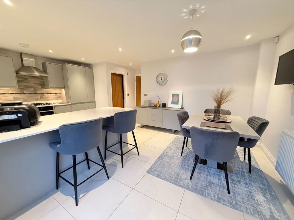 Additional property image - Warwick Gardens, Hall Green