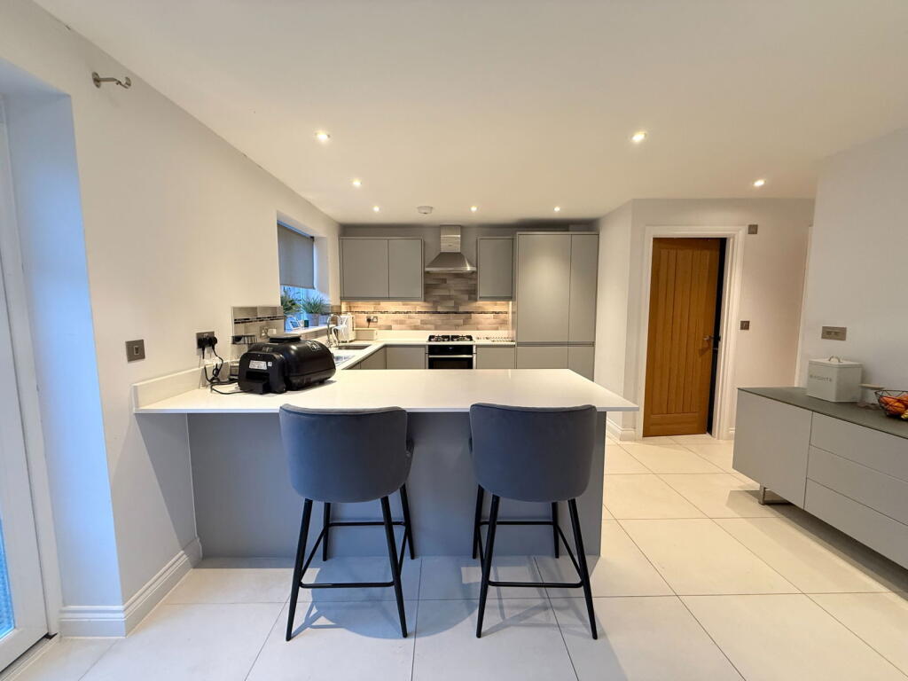 Additional property image - Warwick Gardens, Hall Green