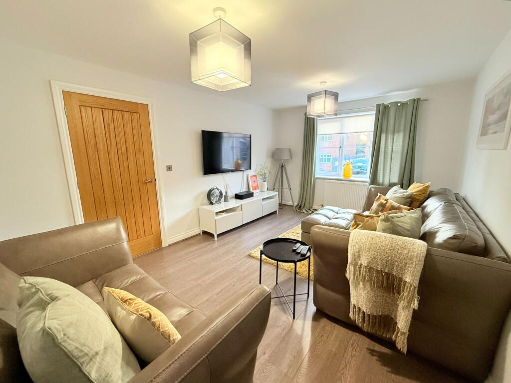 Additional property image - Warwick Gardens, Hall Green