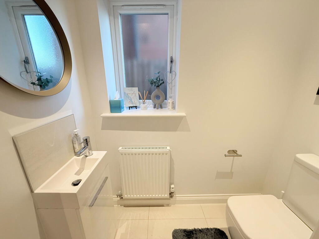 Additional property image - Warwick Gardens, Hall Green