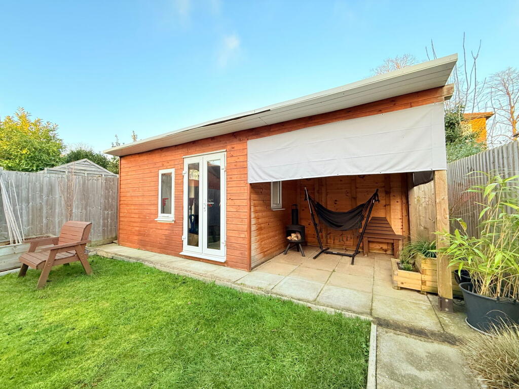 Additional property image - Warwick Gardens, Hall Green