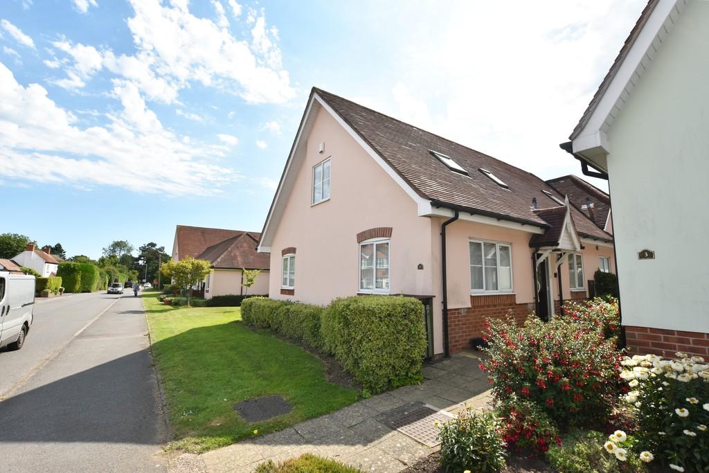 2 bedroom terraced bungalow for sale in Silvermead Court, Wythall, B47