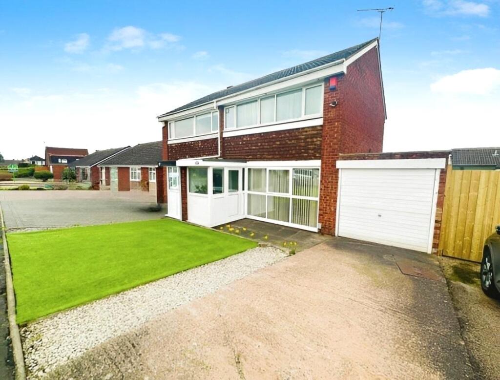 Main image of property: Fair Isle Drive, Nuneaton, Warwickshire, CV10