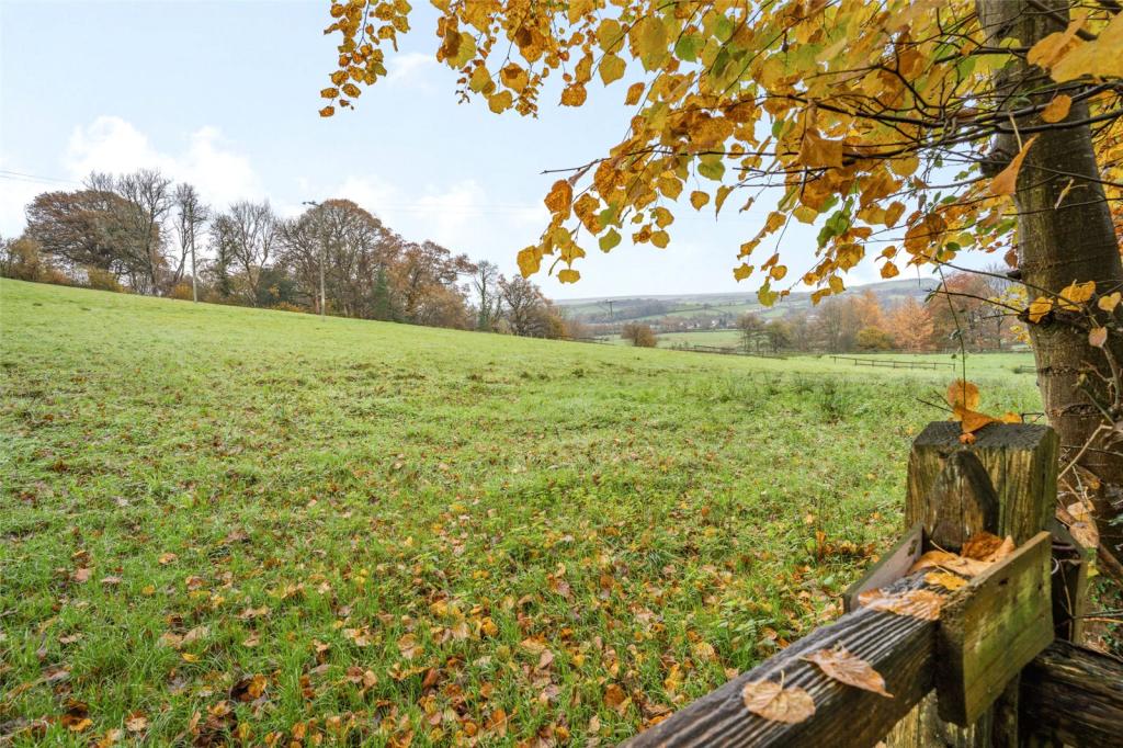 Equestrian facility for sale in Llangunnor Road, Llangunnor, Carmarthen