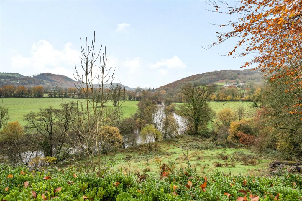 Equestrian facility for sale in Llangunnor Road, Llangunnor, Carmarthen