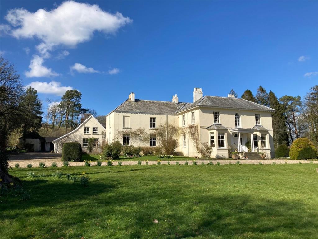 Equestrian facility for sale in Llangunnor Road, Llangunnor, Carmarthen