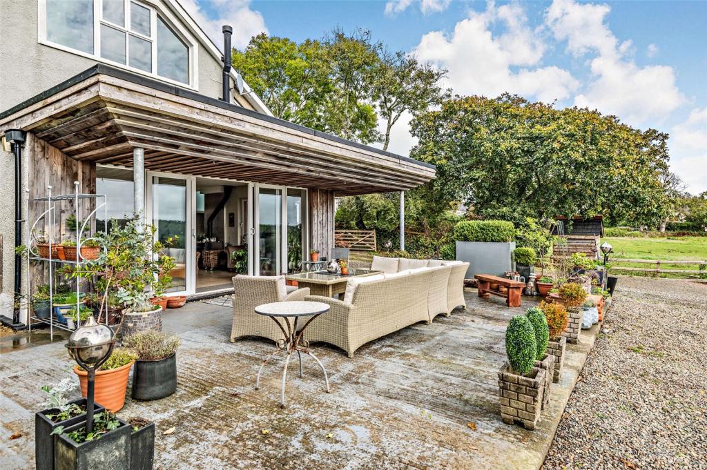 5 bedroom detached house for sale in Lower Freystrop, Haverfordwest