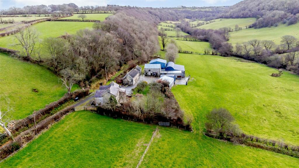 4 bedroom detached house for sale in Nr Llangrannog, Llandysul