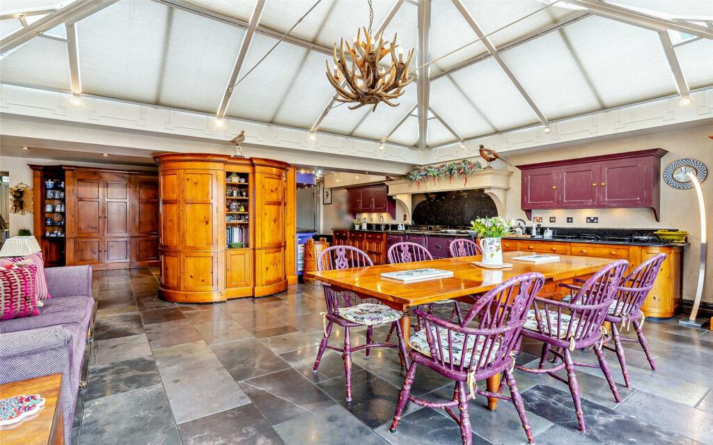 Additional property image - Heol Y Parc, Pentyrch, Cardiff, CF15