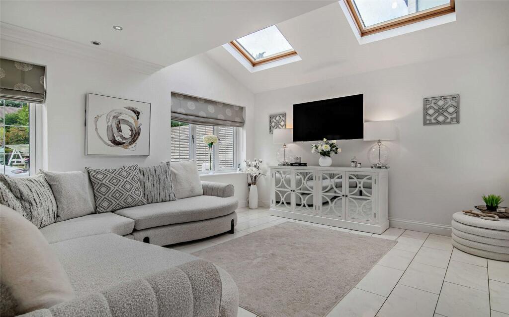 Additional property image - Greenwood Lane, St. Fagans, Cardiff, CF5