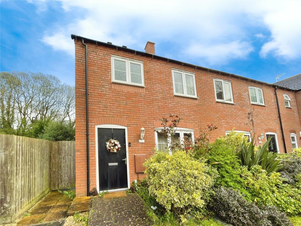 3 bedroom end of terrace house for rent in The Dingle, Doseley, Telford