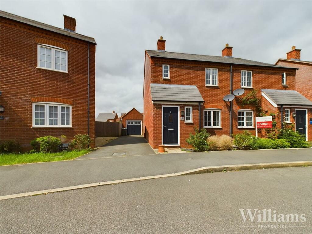 3 bedroom semidetached house for sale in Averdal Drive, Berryfields