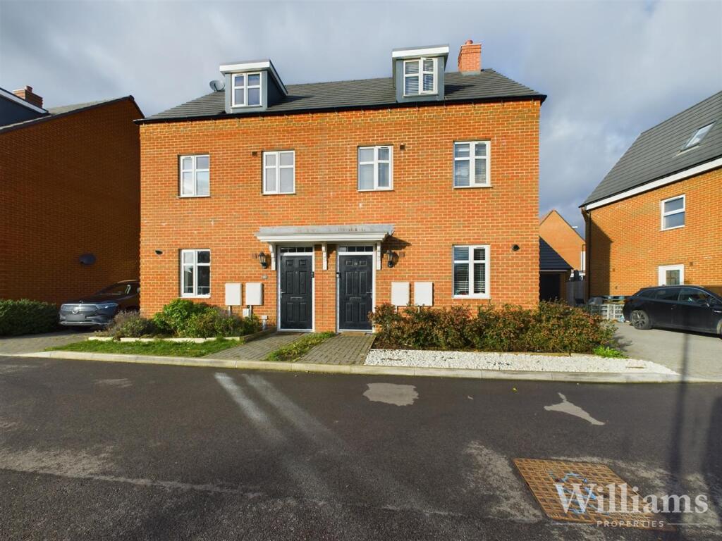 3 bedroom semi-detached house