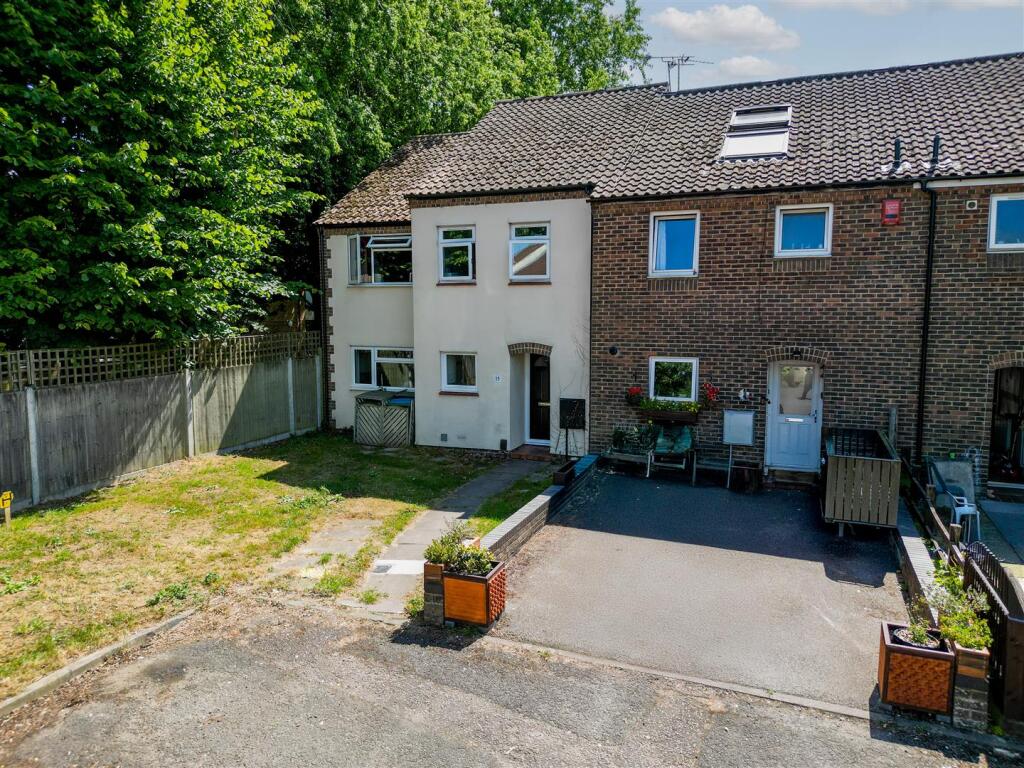 Main image of property: Ailward Road, Aylesbury