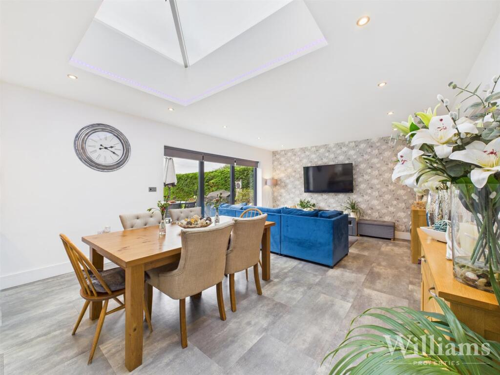 Main image of property: Wellington Street, Thame