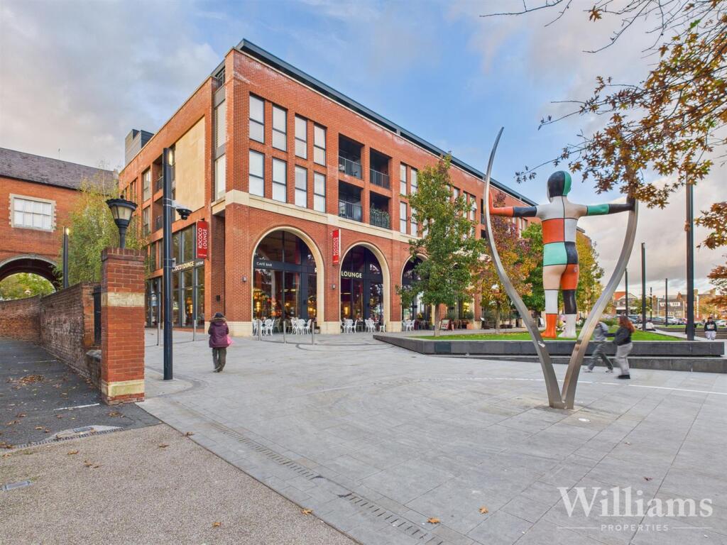 Main image of property: Exchange Street, Aylesbury