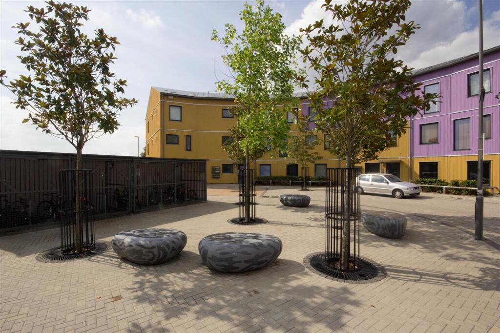 Main image of property: The Serpentine, Aylesbury, HP19