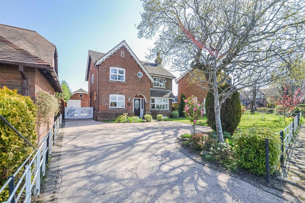 Main image of property: Ashberry drive, Appleton Thorn, Warrington, WA4