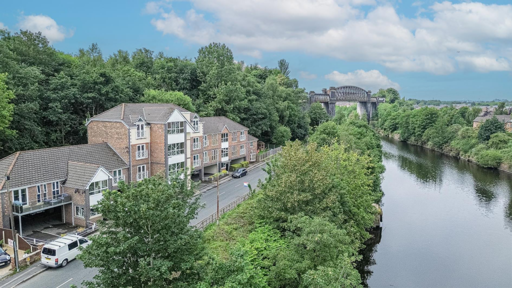 Main image of property: Thelwall New Road, Grappenhall, Warrington, WA4
