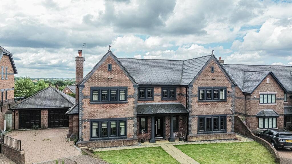 Main image of property: Saxon Close, Appleton, Warrington, WA4