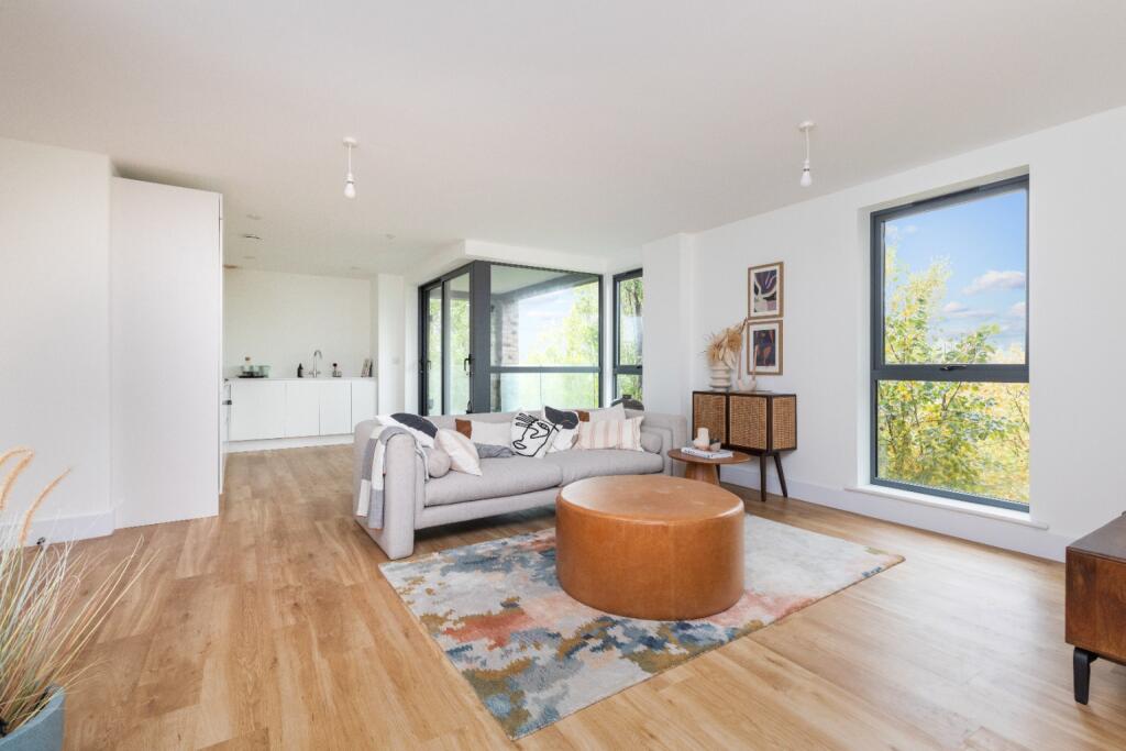 Additional property image - Oliver House, 5 Blakes Walk, Lewes, East Sussex, BN7
