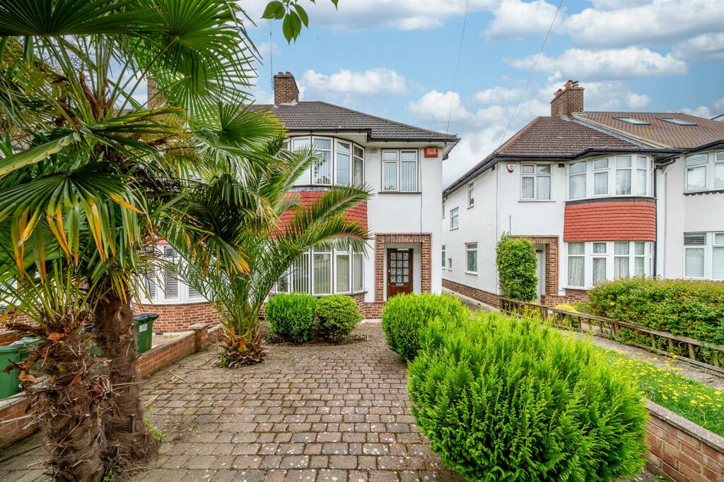 Main image of property: Glenesk Road, London