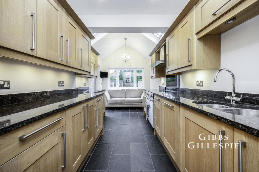 Main image of property: Lyncroft Avenue, Pinner, HA5