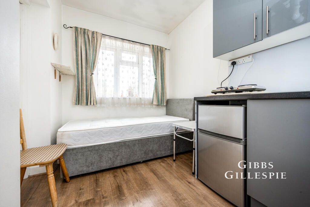 Main image of property: Ivy Close, Pinner, Middlesex, HA5