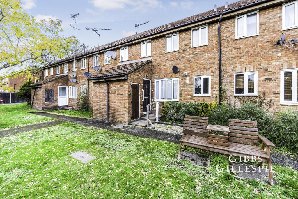 Main image of property: Oakcroft Close, Pinner, Middlesex, HA5