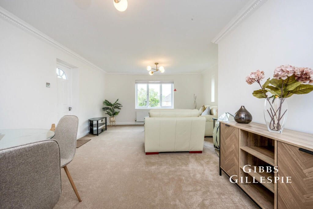 Main image of property: The Avenue, Hatch End, Pinner, HA5