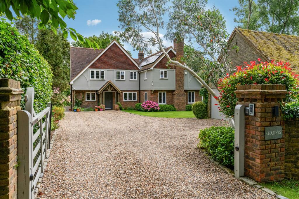 Main image of property: Sheethanger Lane, Felden, Hemel Hempstead