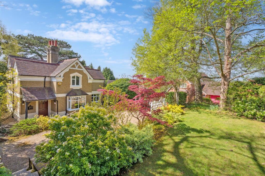 Main image of property: Gravel Path, Berkhamsted