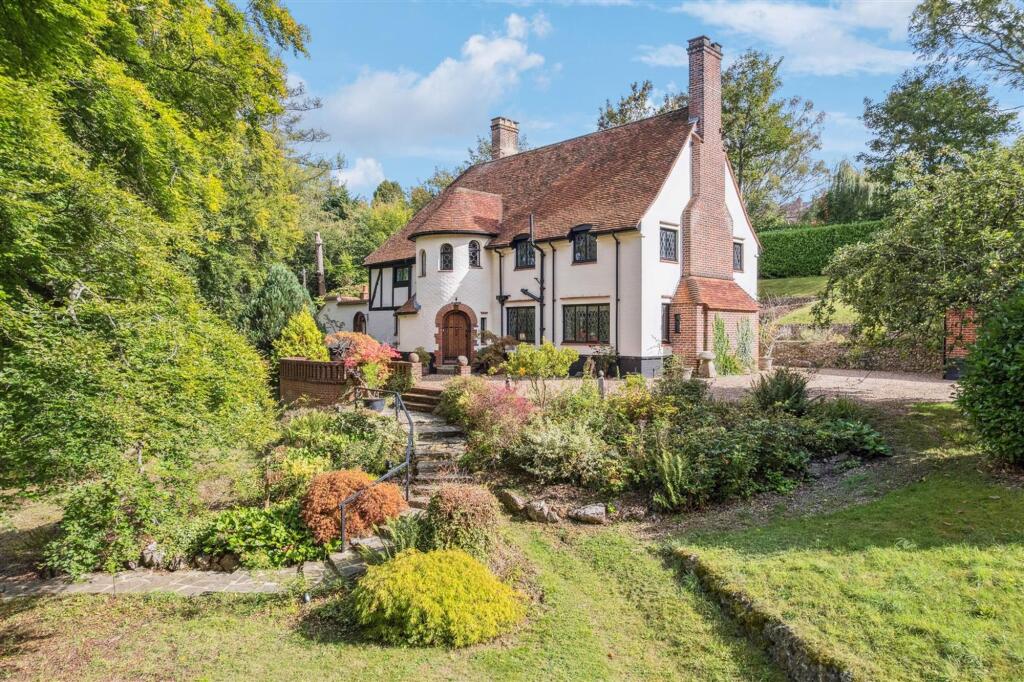 Main image of property: Box Lane, Hemel Hempstead, HP3