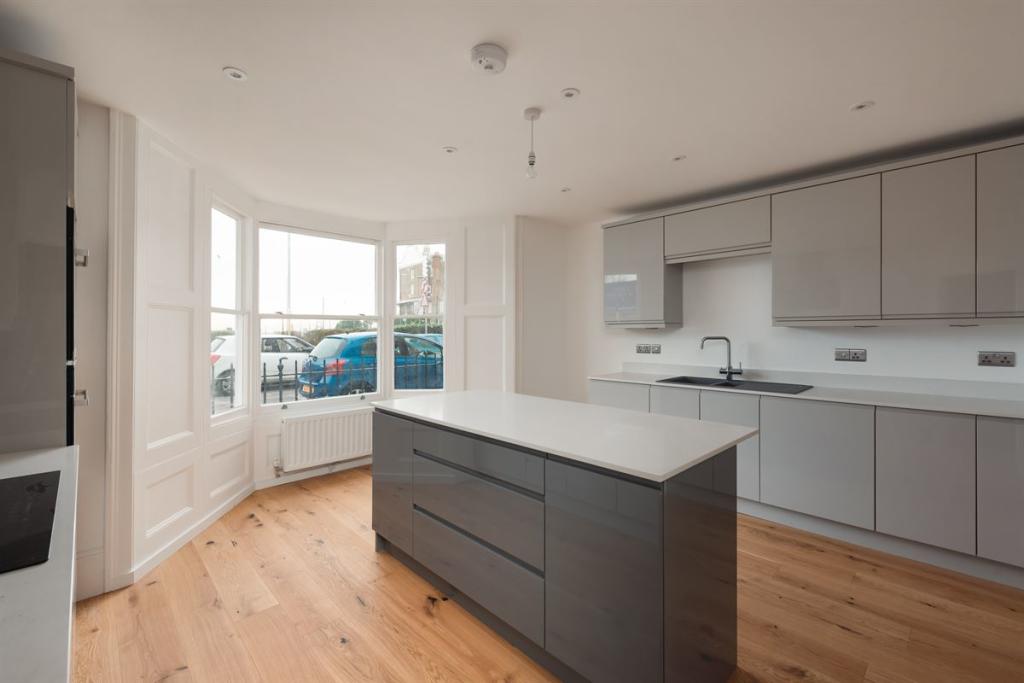 5 bedroom terraced house for sale in Spencer Square, Ramsgate, CT11