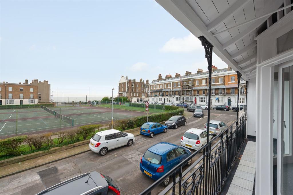 5 bedroom terraced house for sale in Spencer Square, Ramsgate, CT11