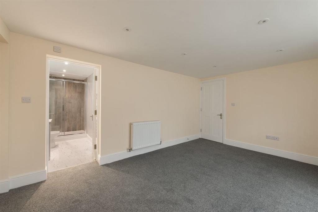 5 bedroom terraced house for sale in Spencer Square, Ramsgate, CT11