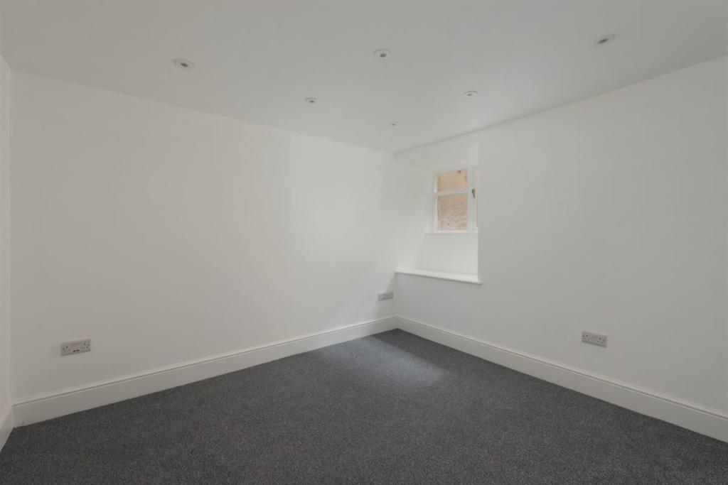 5 bedroom terraced house for sale in Spencer Square, Ramsgate, CT11