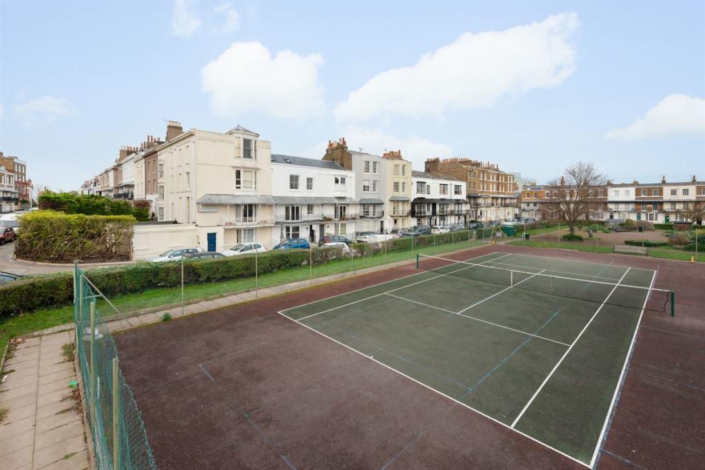 5 bedroom terraced house for sale in Spencer Square, Ramsgate, CT11