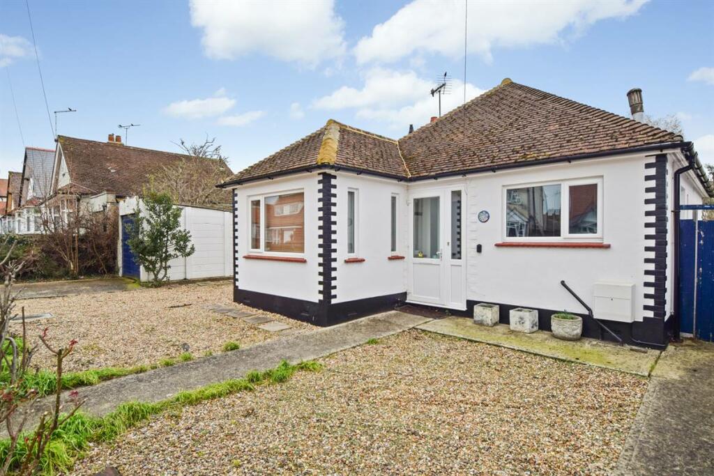 3 bedroom detached bungalow for sale in Fleetwood Avenue, Herne Bay, CT6