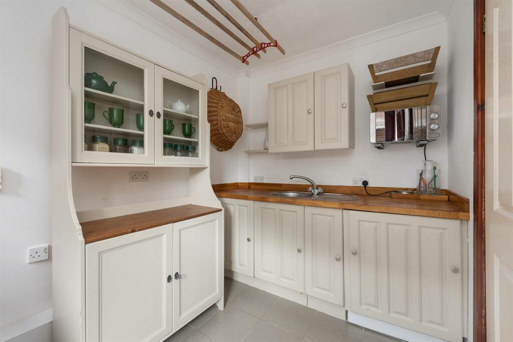 Additional property image - Royal Esplanade, Westbrook, Margate