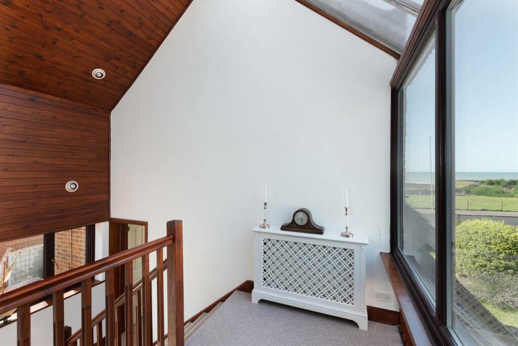 Additional property image - Royal Esplanade, Westbrook, Margate